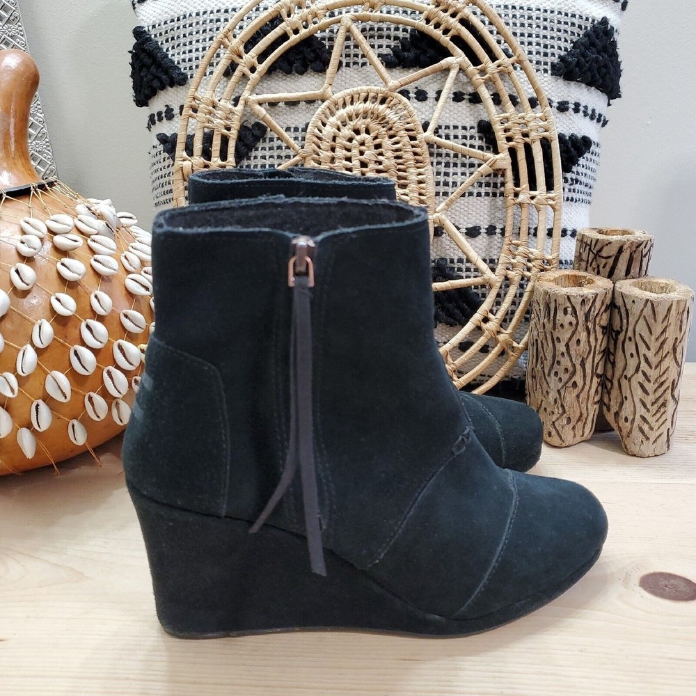 Toms Wedge Booties Ankle Boots Suede Black Side Zip Tassel Patch Women's Sz 9.5